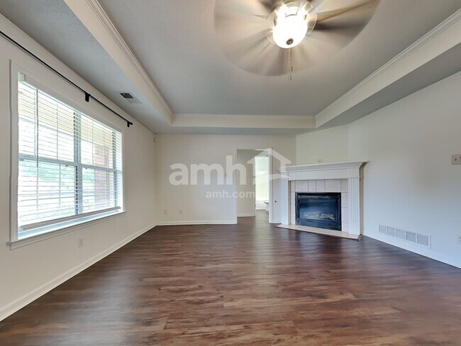 Building Photo - 3433 Sundial Dr