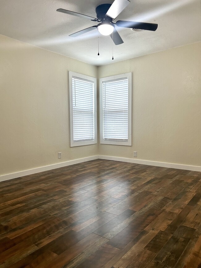 Building Photo - 1307 B St SE