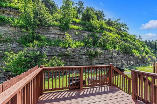 Building Photo - Spacious 2-Bedroom home in Prime West Nash...
