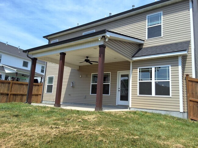 Building Photo - West Knoxville 37932 - 4 bedroom, 2 bath home in desirable Hardin Valley area. - Contact Sharon A...