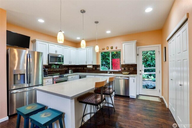 Building Photo - Elegant 3 Bedroom Home in Harbor Crossing ...