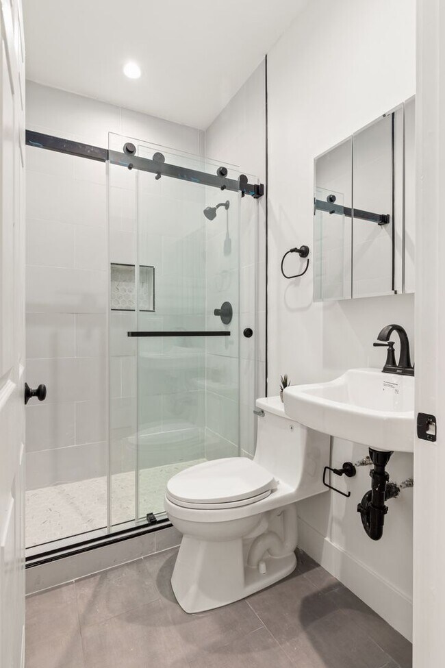 Building Photo - A 3 Bedroom apartment with ensuite bathrooms, common areas and a fully functional kitchen at 1736...