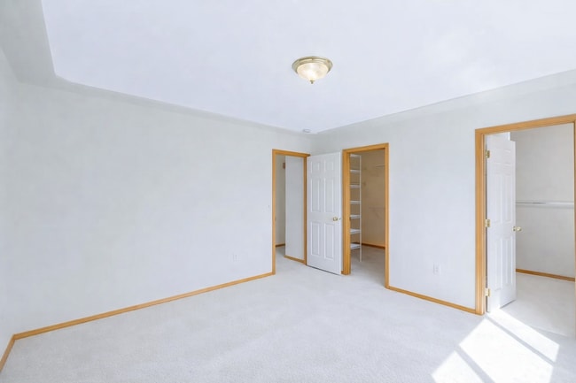 Building Photo - 18624 E 8th Ave