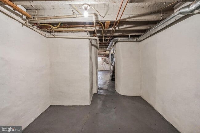 Building Photo - 126 Ripka St