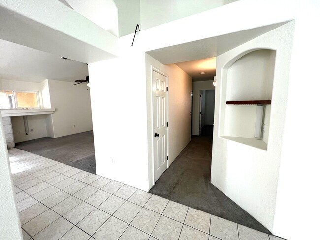 Building Photo - 3013 Verdugo Ln