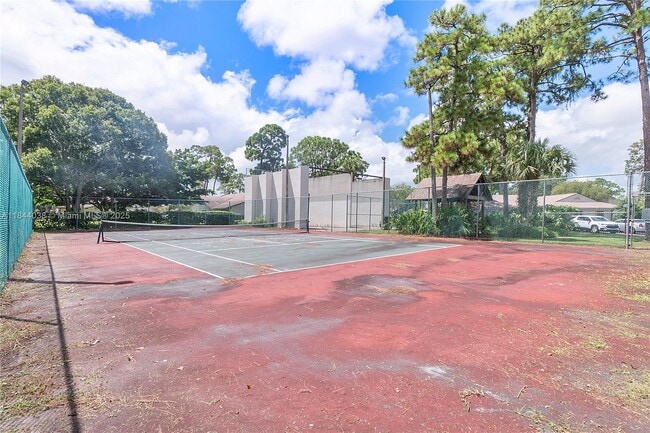Building Photo - 2828 Stoneway Ln