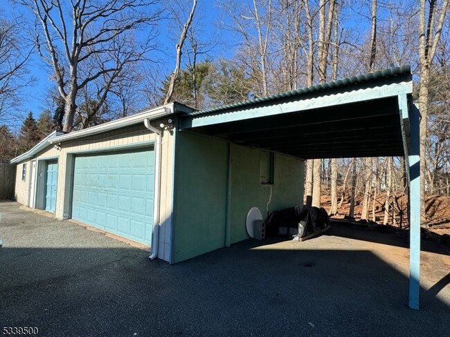 Building Photo - 65 Wildwood Ave