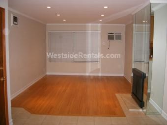 Building Photo - 3640 Cardiff Ave