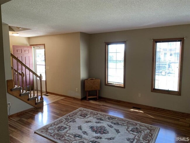 Building Photo - 9420 Bridgewood Pl