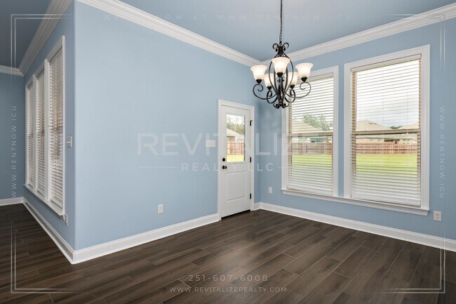 Building Photo - HALF-DEPOSIT SPECIAL! Stunning Luxury Home in Silverhill with Huge Diamond Shaped Backyard!