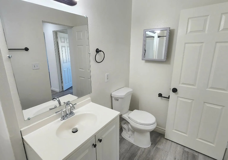 Building Photo - 8700 Topanga Canyon Blvd