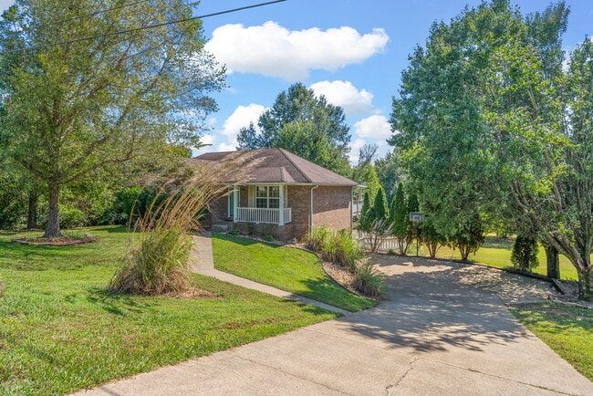 Building Photo - 944 Sable Dr