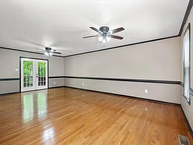 Building Photo - 1954 Celia Crescent