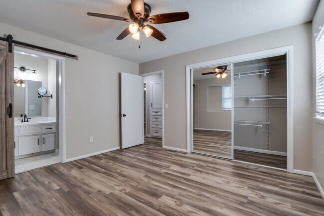 Building Photo - 4305 NW 59th St