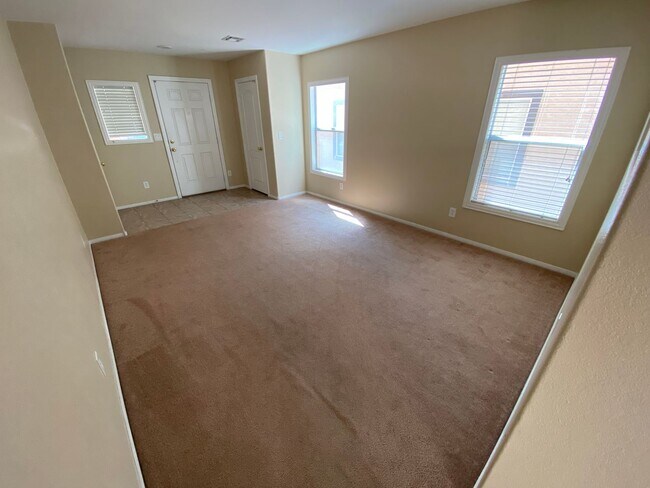 Building Photo - 757 La Tosca St