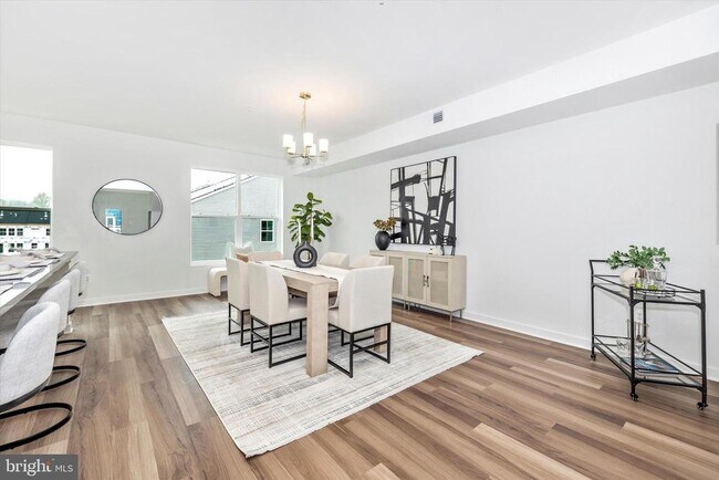 Building Photo - 709 Iron Frg Rd