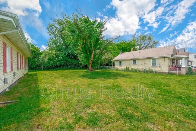 Building Photo - 1224 32nd St