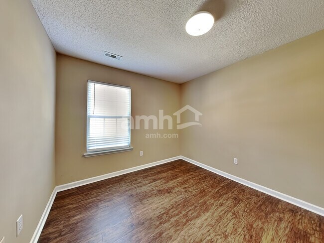 Building Photo - 315 Wild Wing Way
