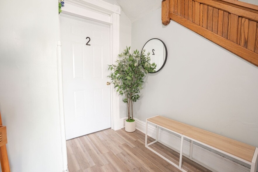 Building Photo - 731 S 7th St