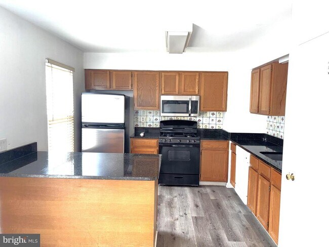 Building Photo - 6761 Jenny Leigh Ct