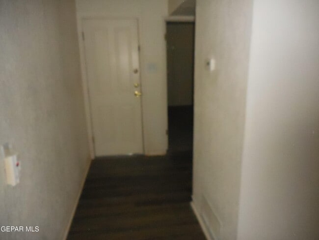 Building Photo - 701 W Yandell Dr