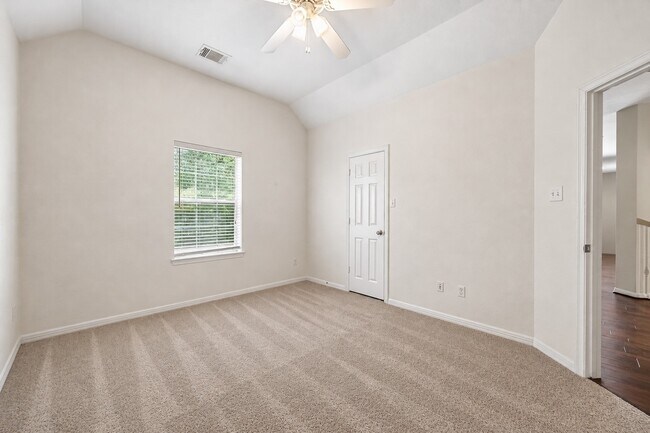 Building Photo - 8110 Clearwater Crossing