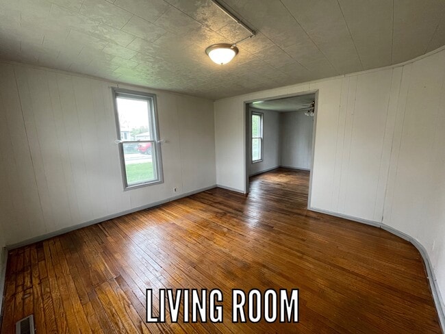 Building Photo - 501 Ave B