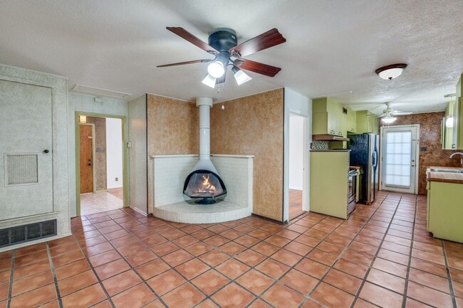 Building Photo - 2 Bed/2 Bath in Northeast Park Subdivision