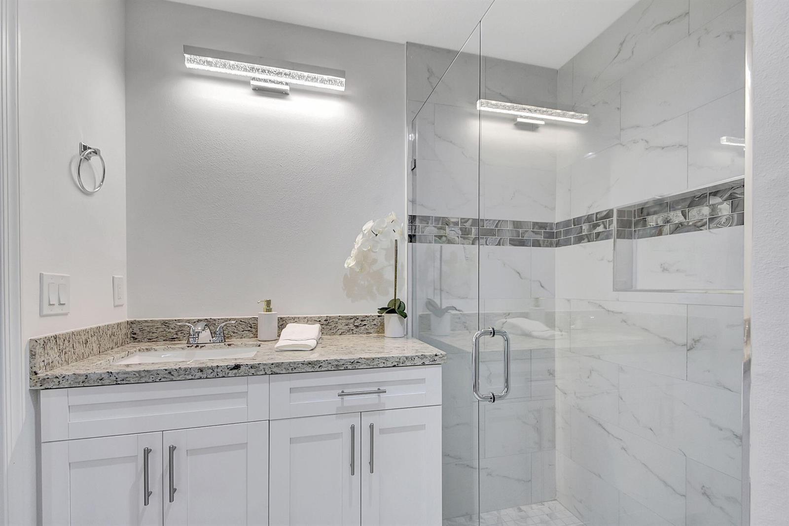 Building Photo - 3871 Patio Ct