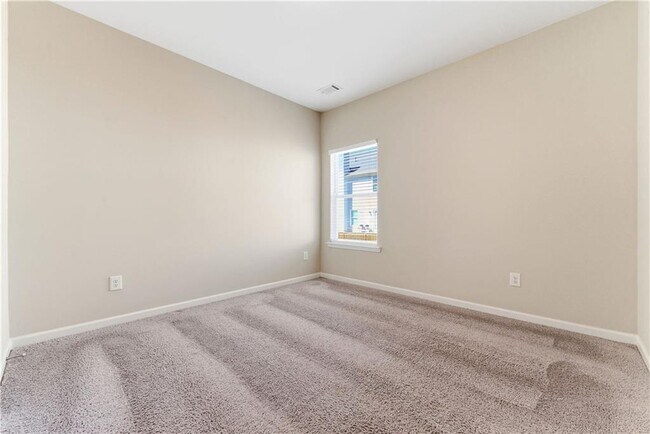 Building Photo - 231 Eva Wy