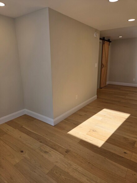 Building Photo - 56 Ellington Ave