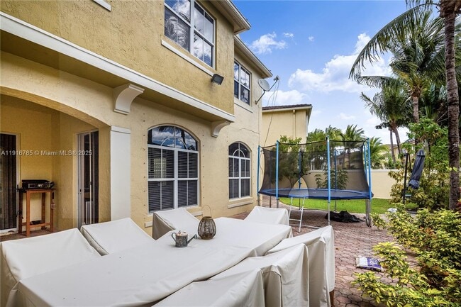 Building Photo - 3206 NE 212th St