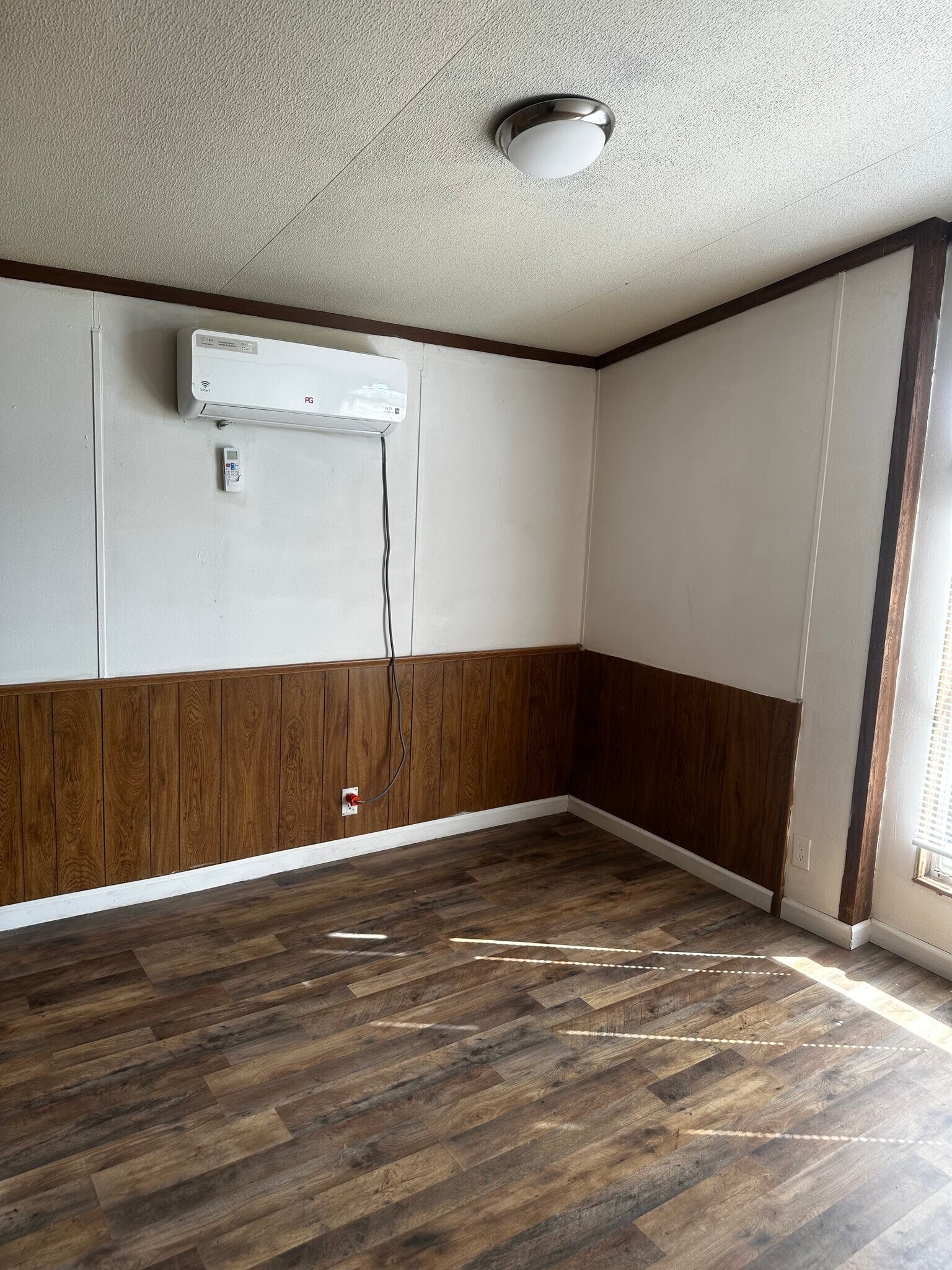 Building Photo - 75 R M Wy