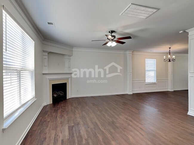 Building Photo - 625 Latimer Way