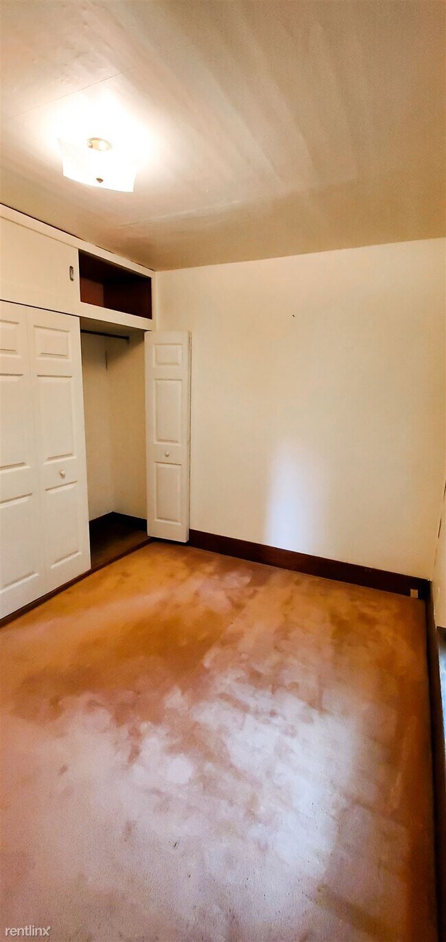 Building Photo - 1 br, 1 bath Duplex - 511 South 3rd Street 1