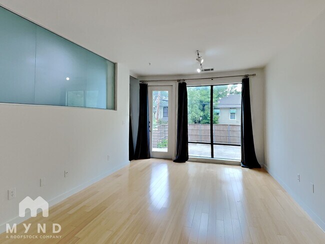 Building Photo - 4040 N Hall St