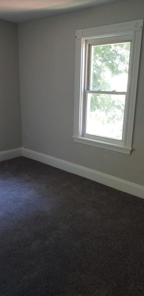 Building Photo - 172 Bigelow St