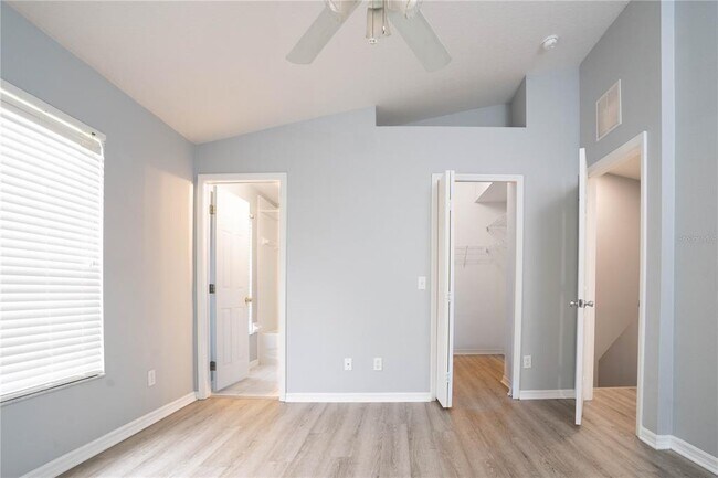 Building Photo - 1250 Charlesworth Dr