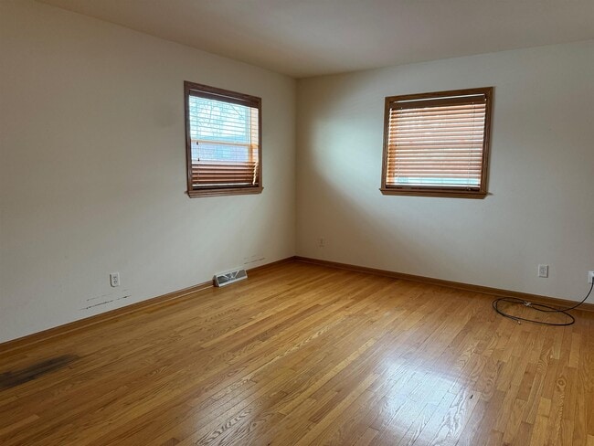 Building Photo - W9206 Ripley Rd