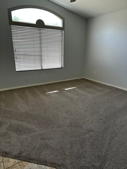 Building Photo - 10317 E Penstamin Dr