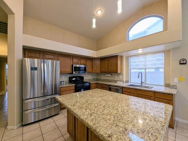 Building Photo - 12417 W Encanto Blvd