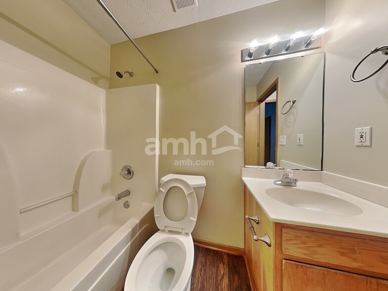 Building Photo - 12 Mynah Dr