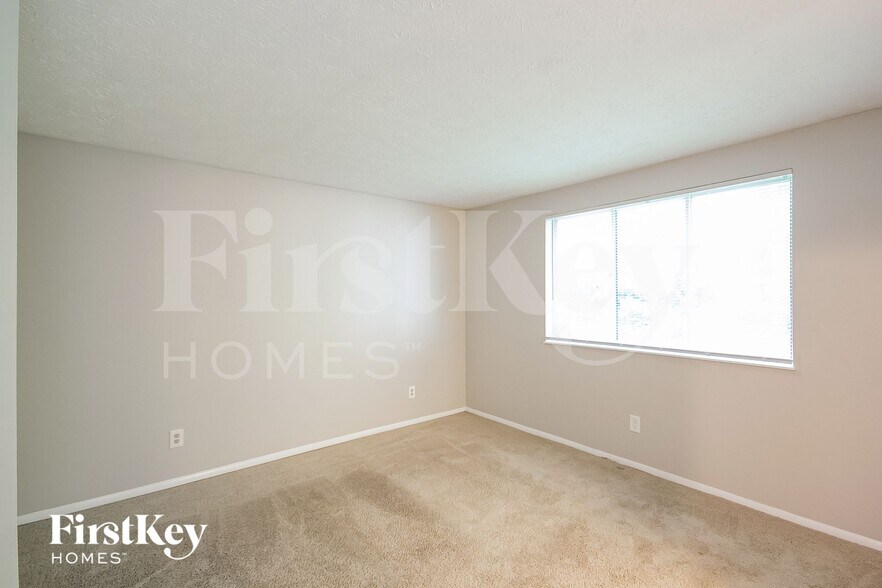 Building Photo - 5225 Martins Crossing Rd