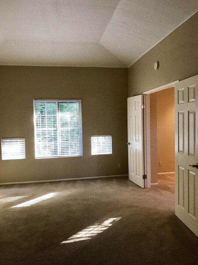 Building Photo - San Roque 3 Bedroom Townhouse - Available Now