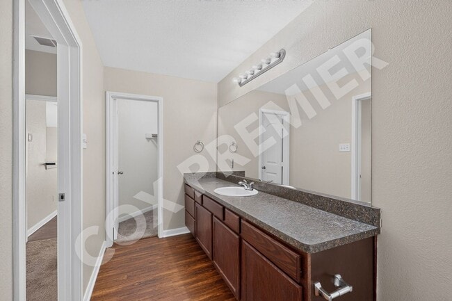 Building Photo - 2848 St Bernard Dr
