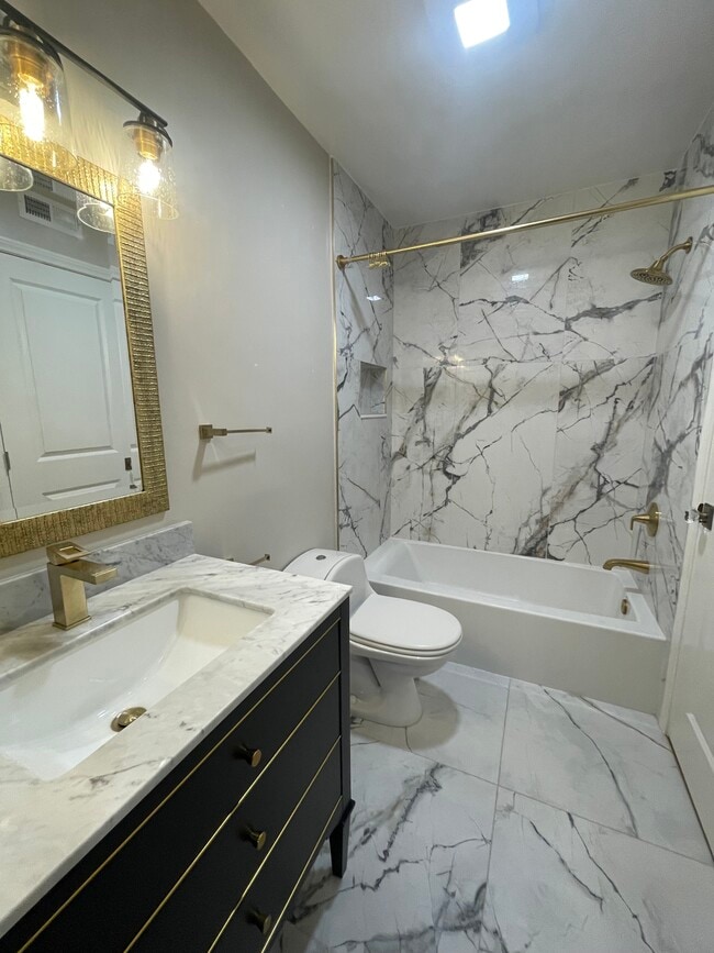 guest bathroom - 4039 Carmel View Rd