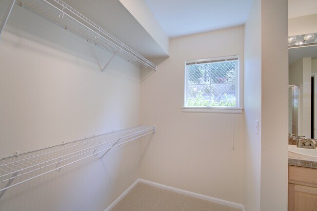 Building Photo - 11306 124th Ave NE