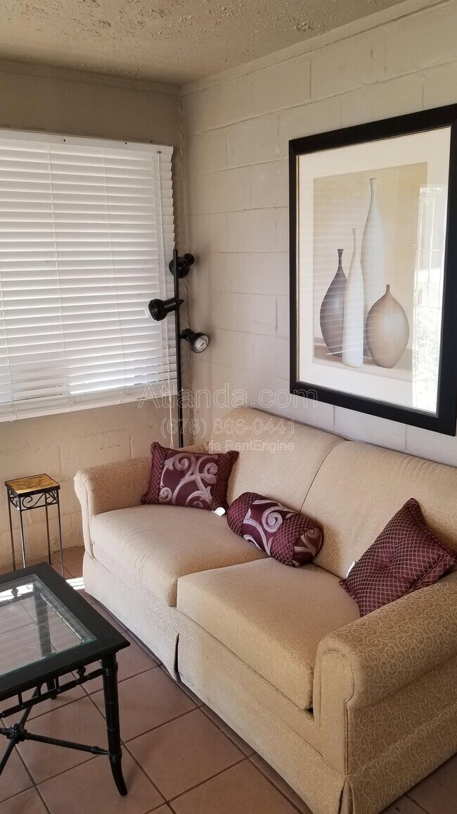 Building Photo - 1178 Garibaldi St SW