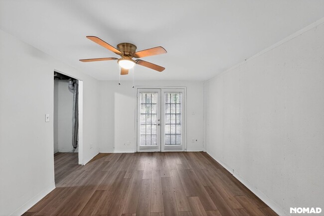 Building Photo - 405 Fairburn Rd SW