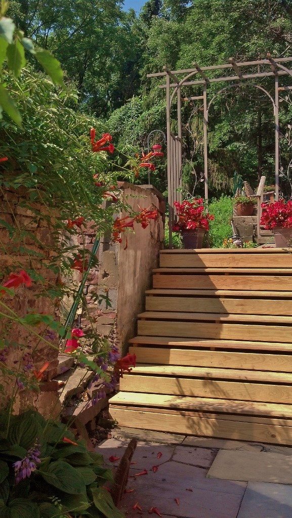 Building Photo - 1310 Hollow Rd